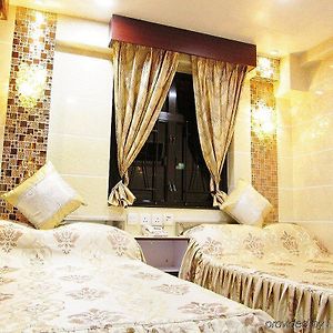 New Chung King Mansion Guest House - Tower C